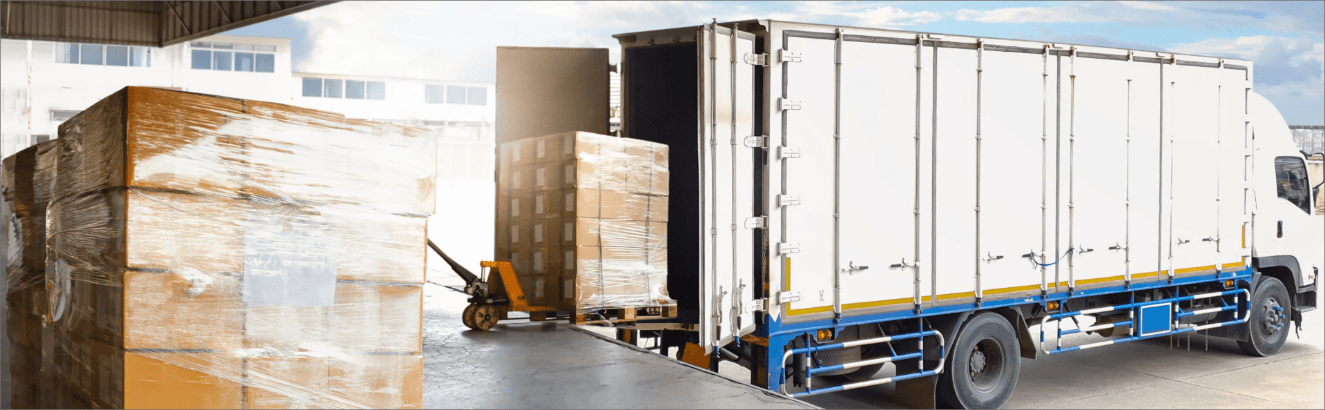 Caminhão descarregando